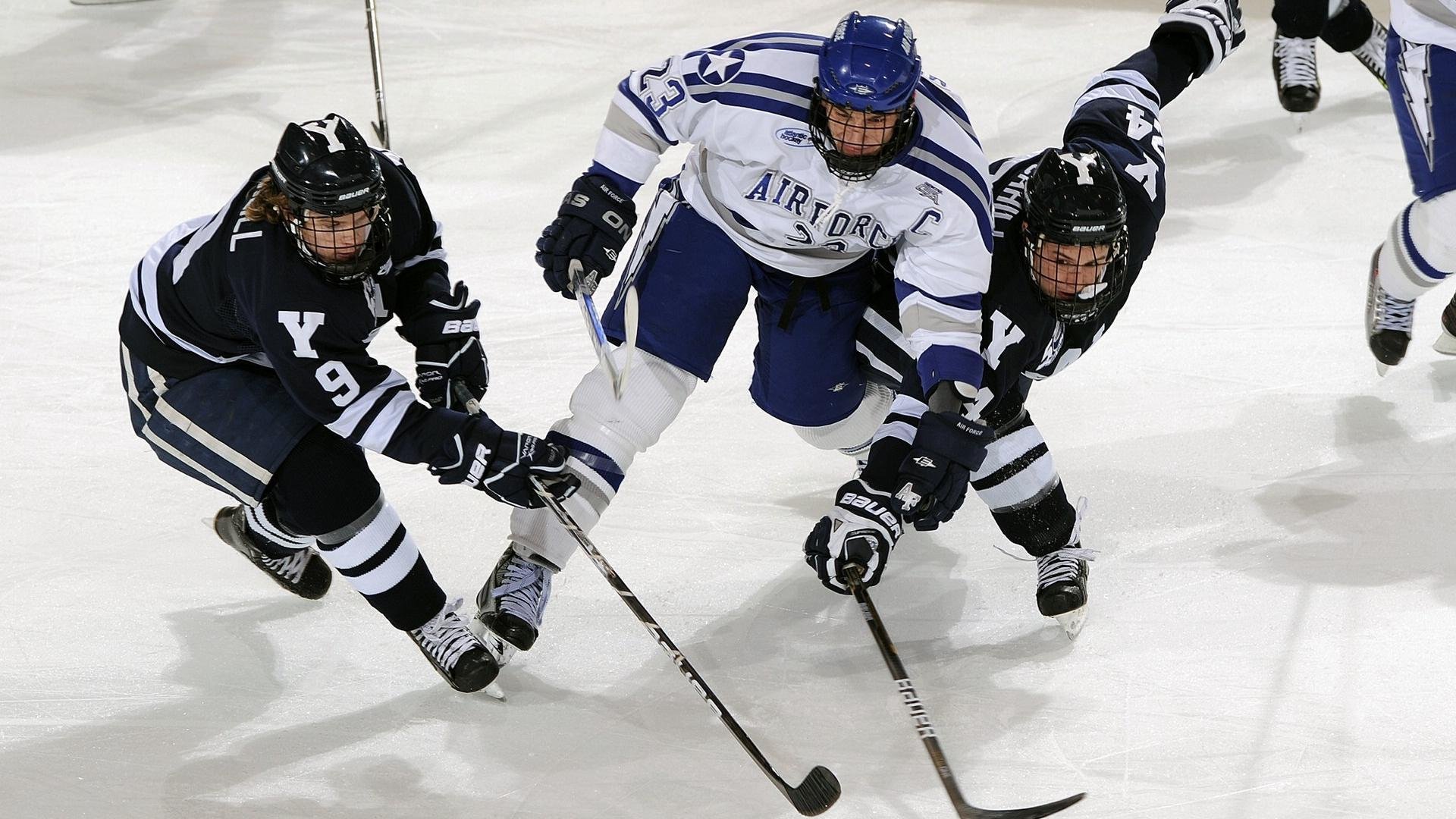 F1车队油耗计算与调节训练：助力极速竞技，精确掌控每一滴油