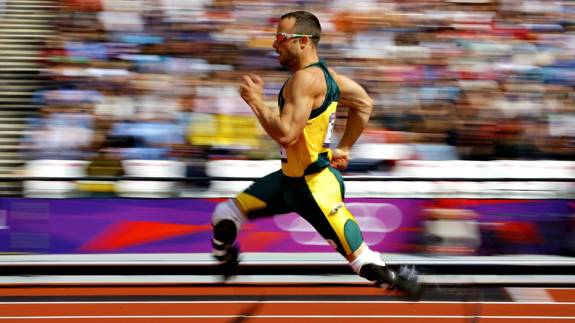 NBA球星场边吃爆米花：意想不到的轻松时刻